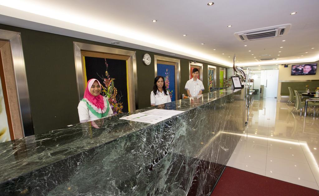 One Avenue Hotel Petaling Jaya Exterior photo